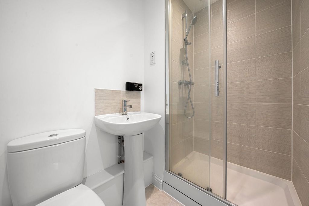 Additional image 10 of 2 bed flat for saleBailey Place, Crowborough TN6