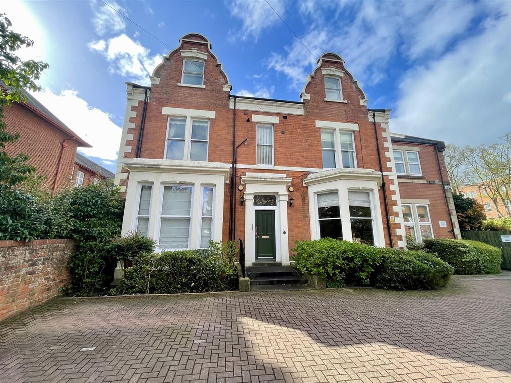 2 bed flat for saleTrinity Road, Darlington DL3