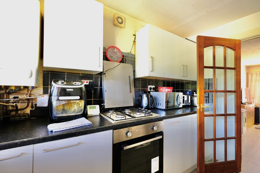 Additional image 6 of 1 bed flat for saleEdzell Row, Kilwinning KA13
