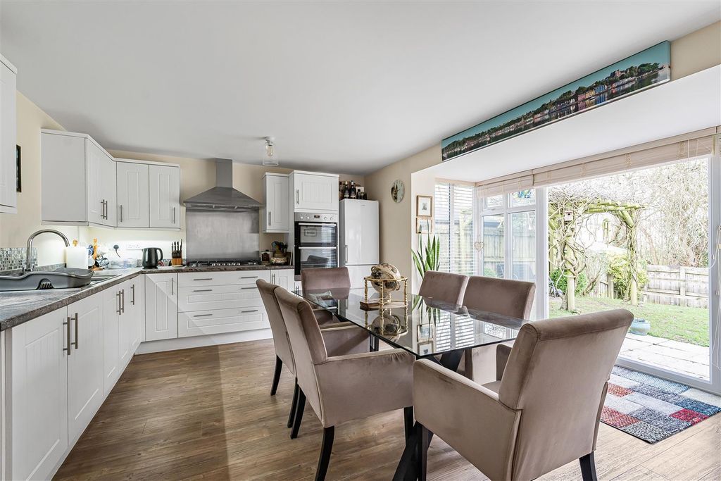 Additional image 3 of 4 bed property for saleCambridge Way, Cullompton EX15