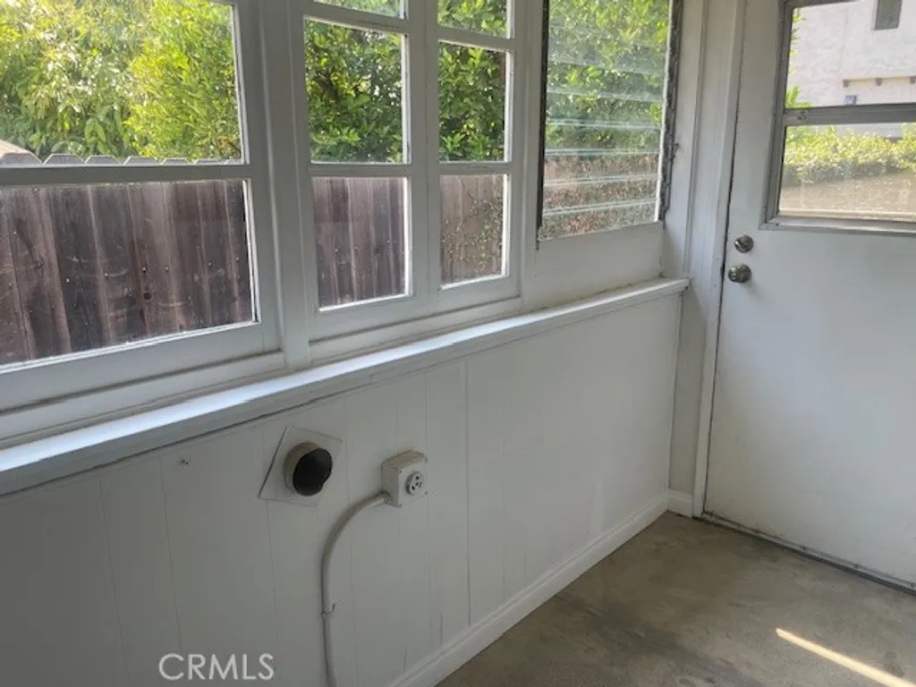 218 W 12th St, Claremont, CA 91711