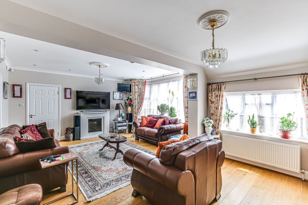 Additional image 4 of 6 bed detached house for saleShaw Crescent, South Croydon CR2