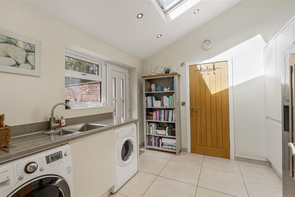 Additional image 12 of 6 bed town house for saleUplands Road, Darlington DL3