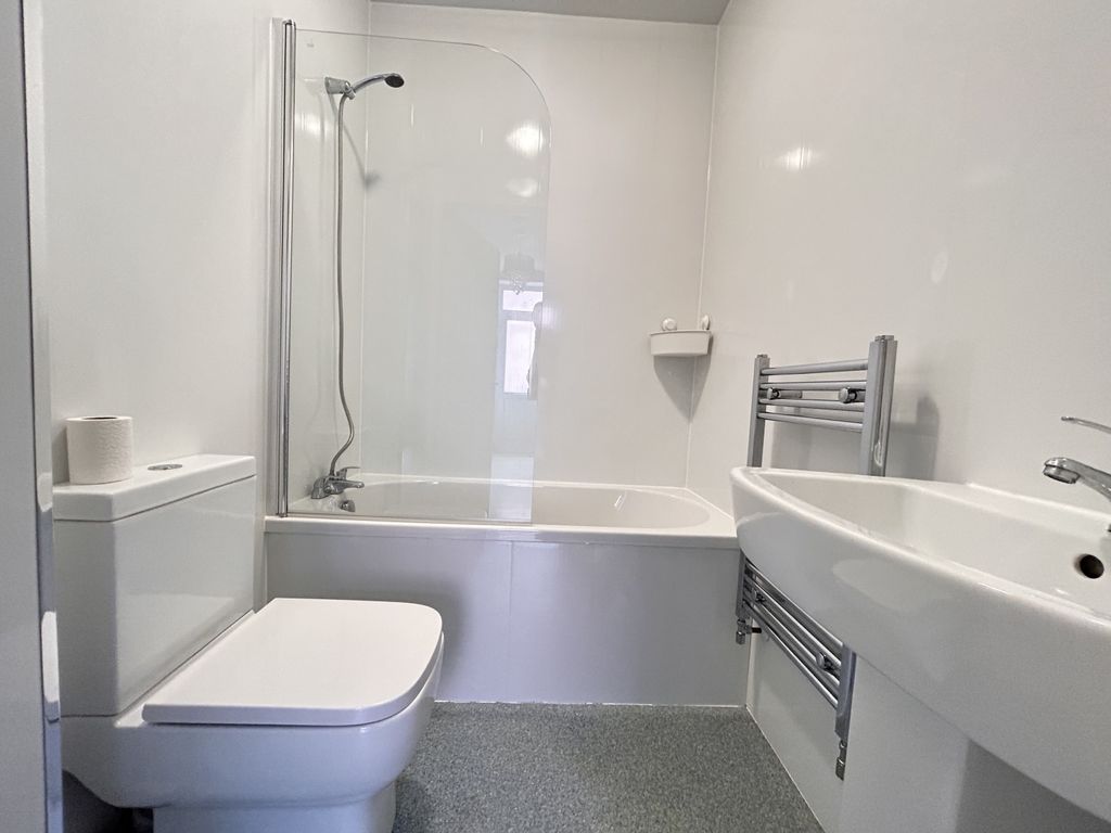 Additional image 5 of 2 bed flat for saleHigh Street South, Langley Moor, Durham DH7