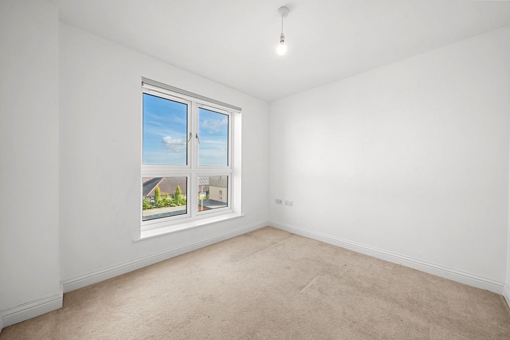 Additional image 8 of 2 bed flat for saleBailey Place, Crowborough TN6