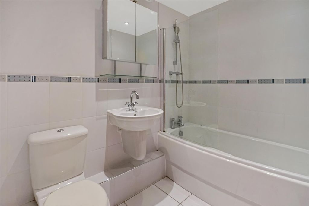Additional image 5 of 2 bed flat for saleGreenhills, Cleveland Terrace, Darlington DL3