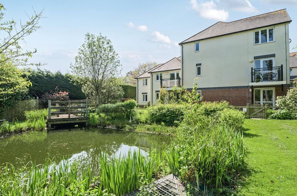 Additional image 8 of 1 bed flat for saleClarks Court, High Street, Cullompton EX15
