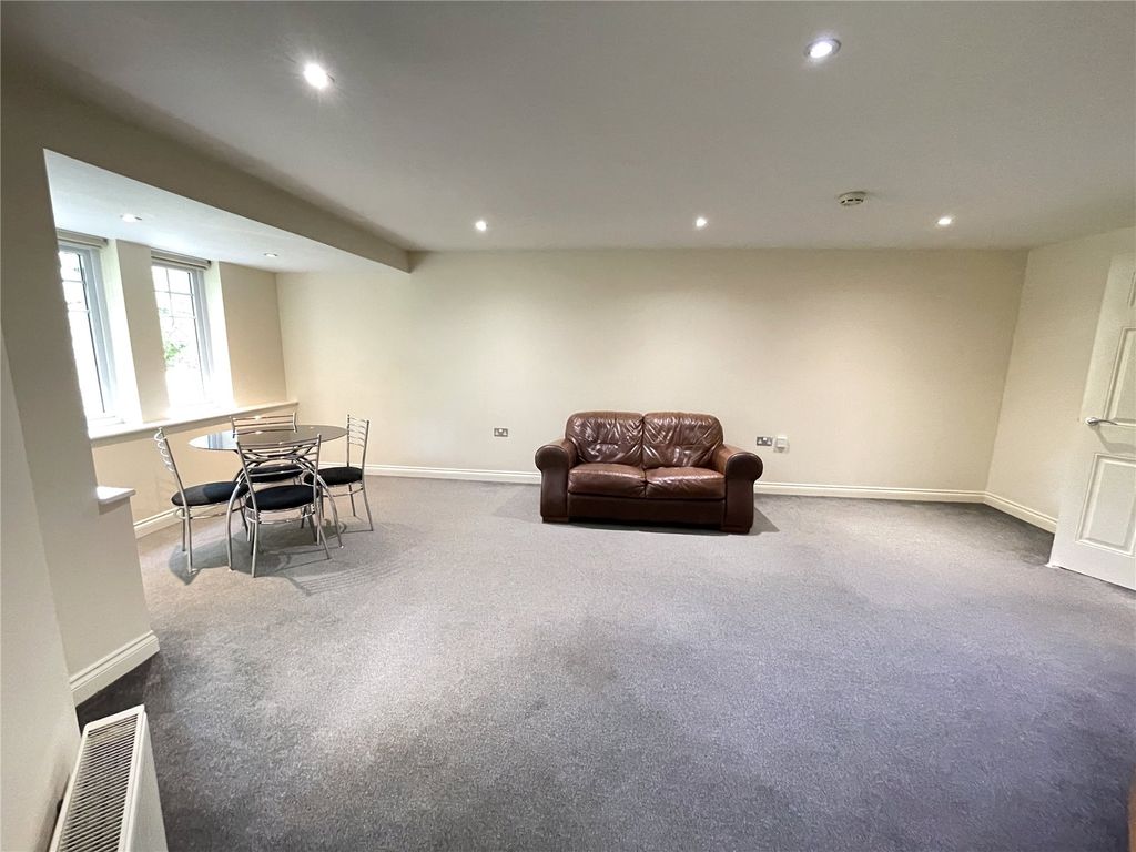 2 bed flat for saleBoste Crescent, Durham DH1 photo 2