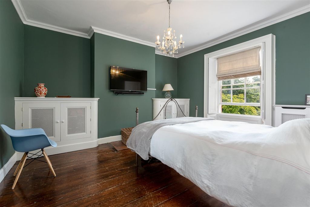Additional image 12 of 6 bed property for saleConiscliffe Road, Darlington DL3