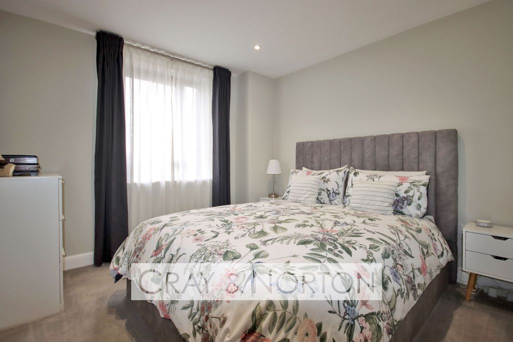 Additional image 7 of 3 bed flat for saleWard Close, South Croydon CR2