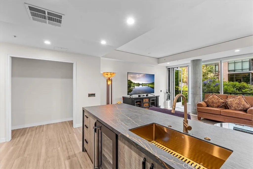 Additional image 22 of 1155 S Grand Ave Unit 426, Los Angeles, CA 90015