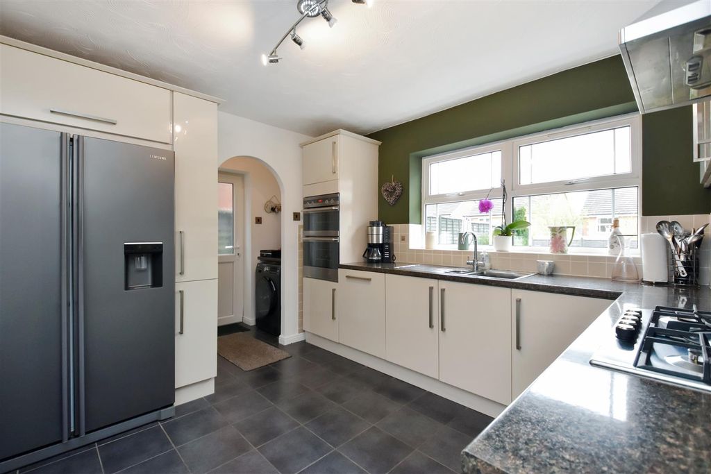 Additional image 5 of 4 bed detached house for saleSiskin Chase, Cullompton EX15