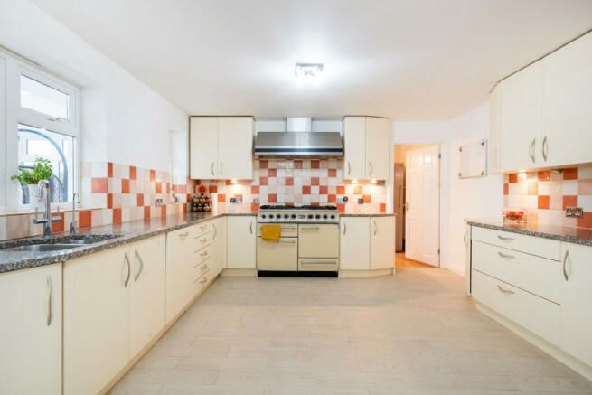 Additional image 11 of 4 bed detached house for saleBench Field, South Croydon CR2