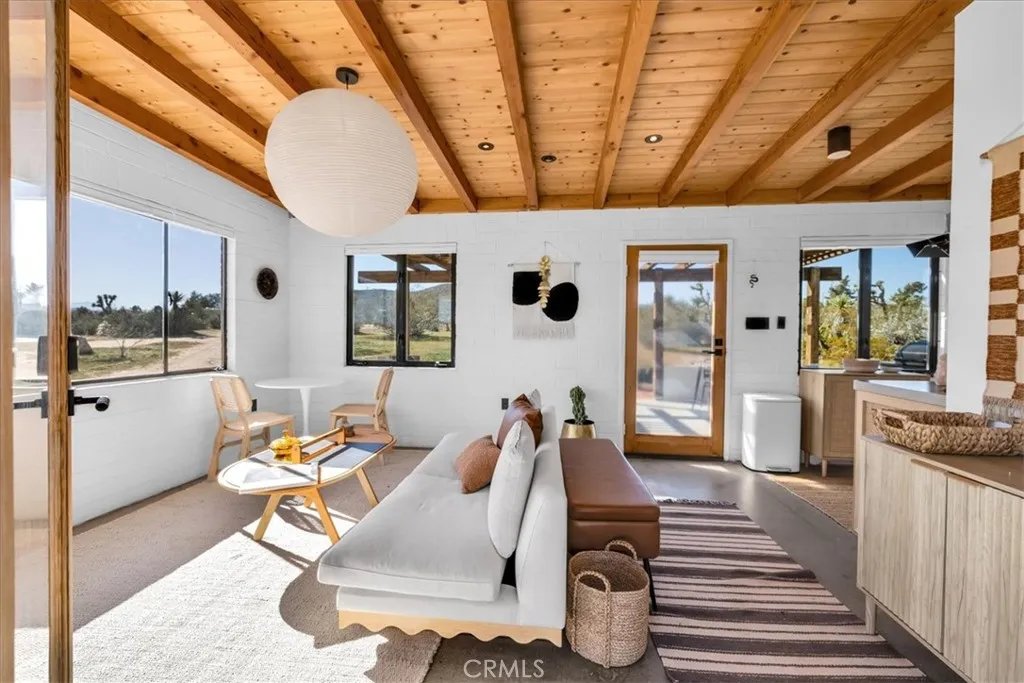 5437 Paradise View Road, Yucca Valley, CA 92284 photo 3