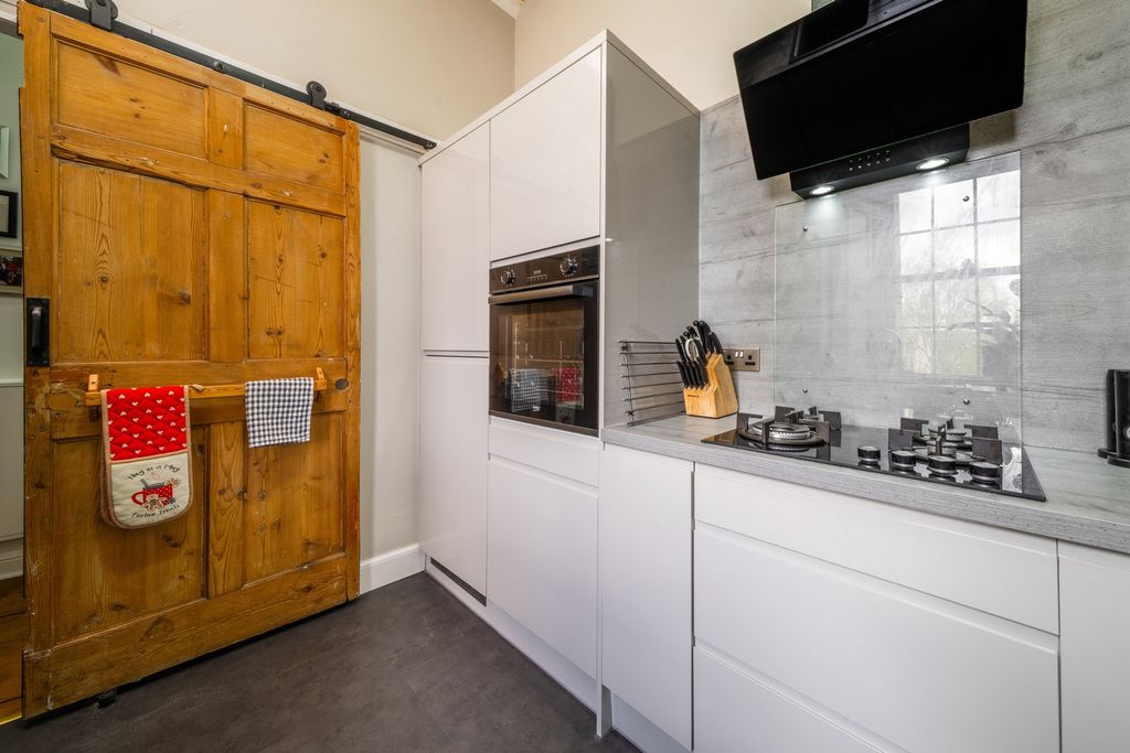 Additional image 9 of 2 bed flat for saleCrossgate, Cupar KY15