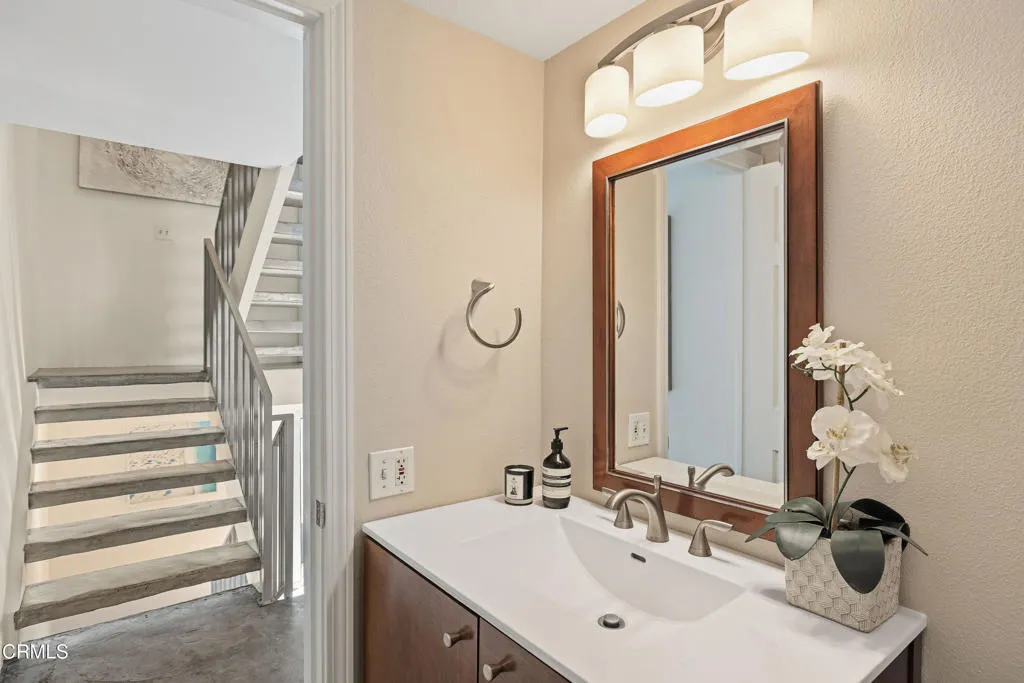 1140 Manhattan Beach Boulevard Unit D, Manhattan Beach, CA 90266 photo 5