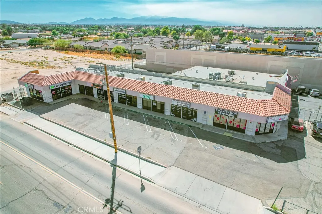 14895 Bear Valley Rd Unit B, Hesperia, CA 92345 photo 2