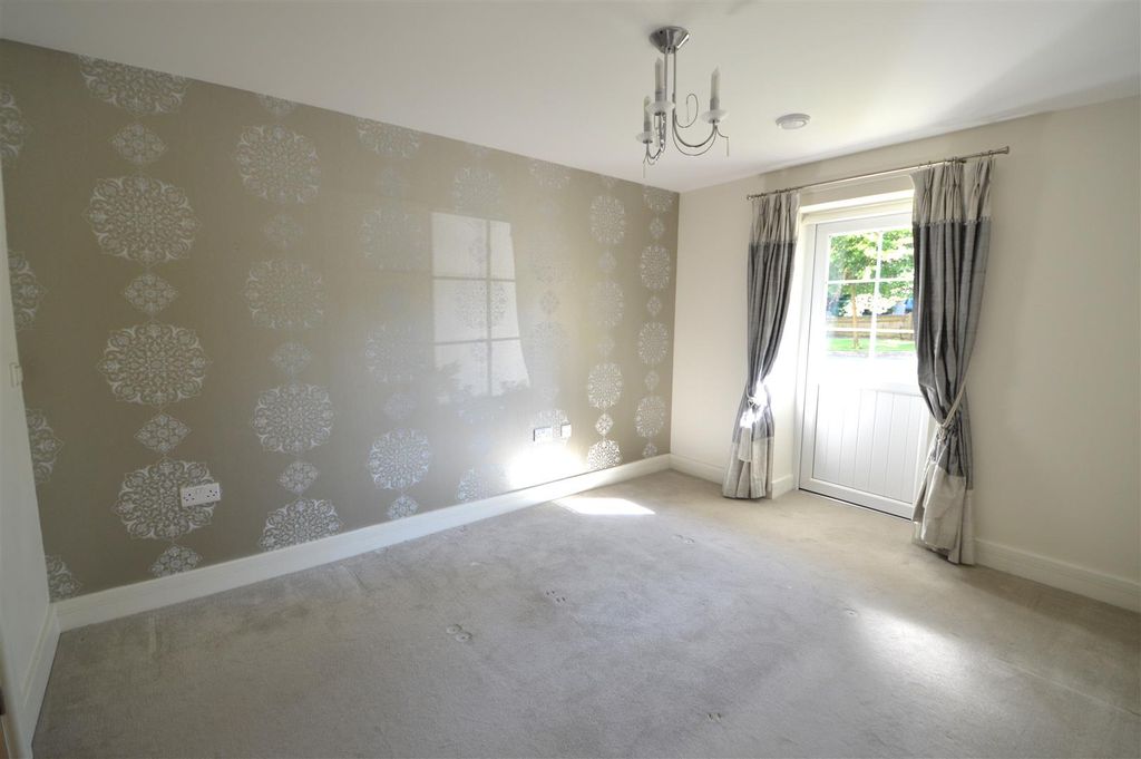 Additional image 7 of 2 bed flat for saleHolmes Place, Crowborough Hill, Crowborough TN6
