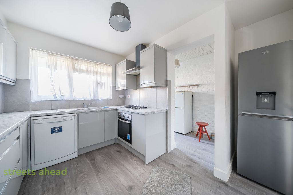 3 bed terraced house for salePark Hill Rise, Croydon CR0 photo 3