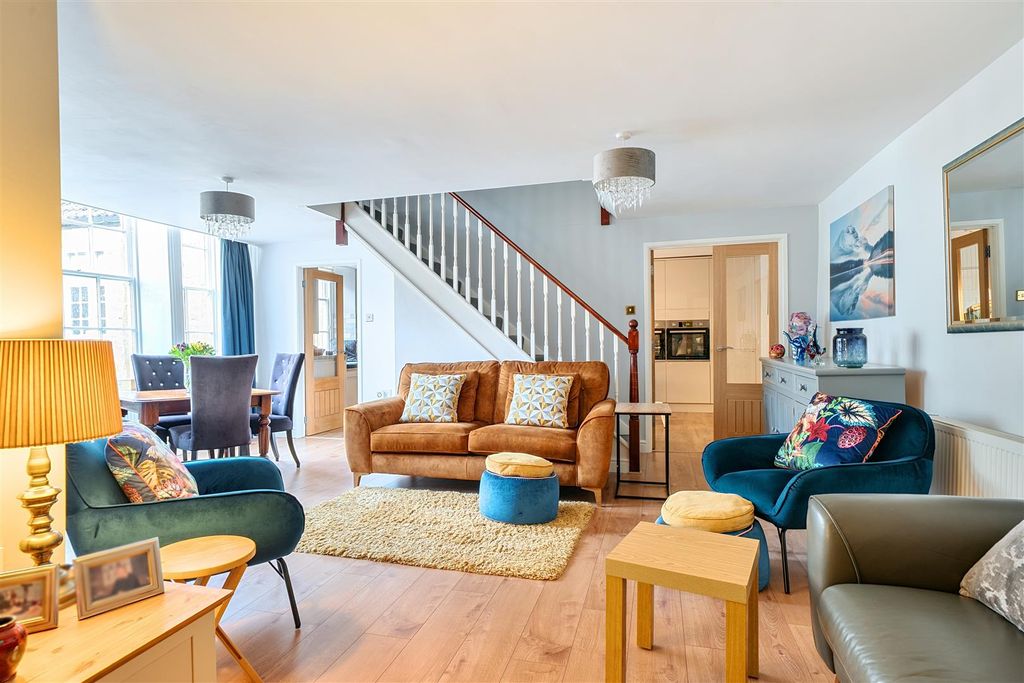 Additional image 11 of 3 bed flat for saleSilver Street, Ilminster TA19