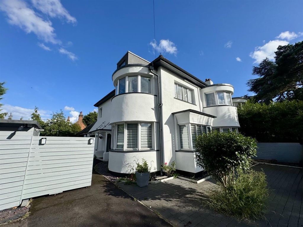 5 bed semi-detached house for saleCheyne Walk, Croydon CR0