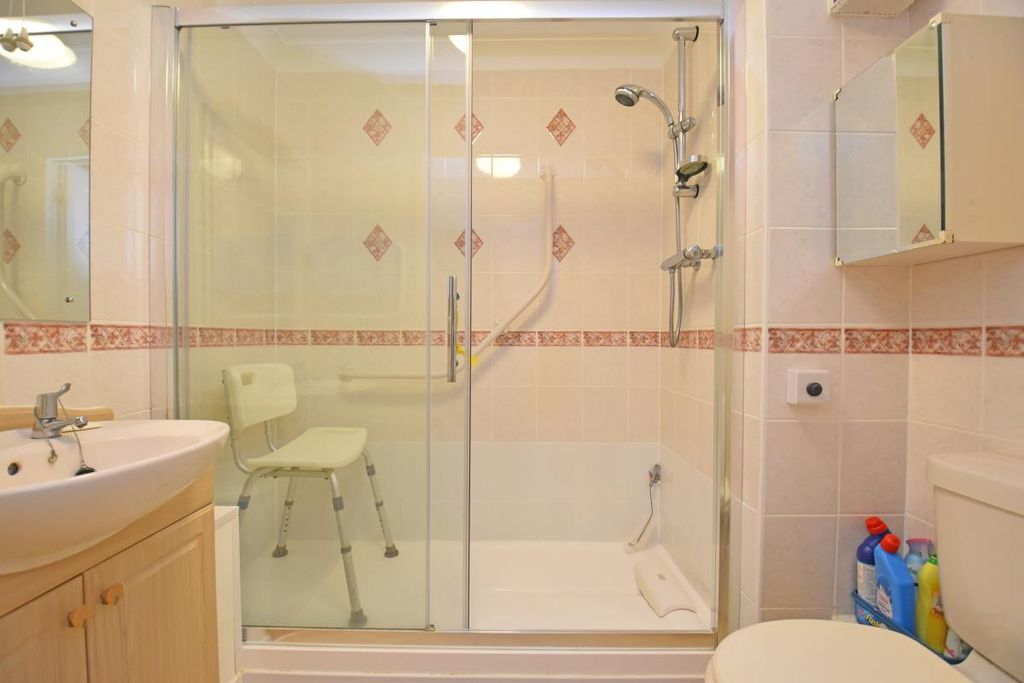 Additional image 10 of 1 bed flat for saleHigh Street, Cullompton EX15