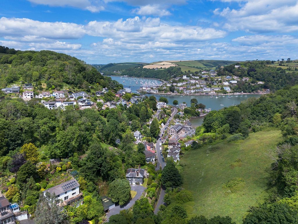 4 bed detached house for saleBrambles, Weeke Hill, Dartmouth TQ6