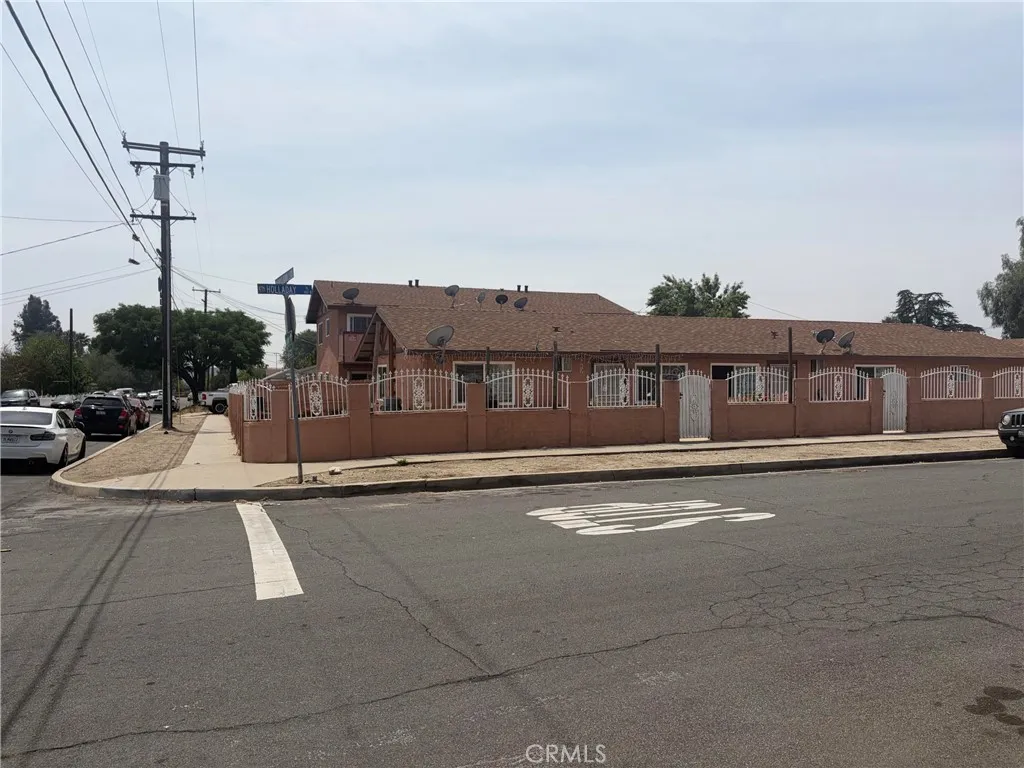 308 N Millard Ave, Rialto, CA 92376 photo 2