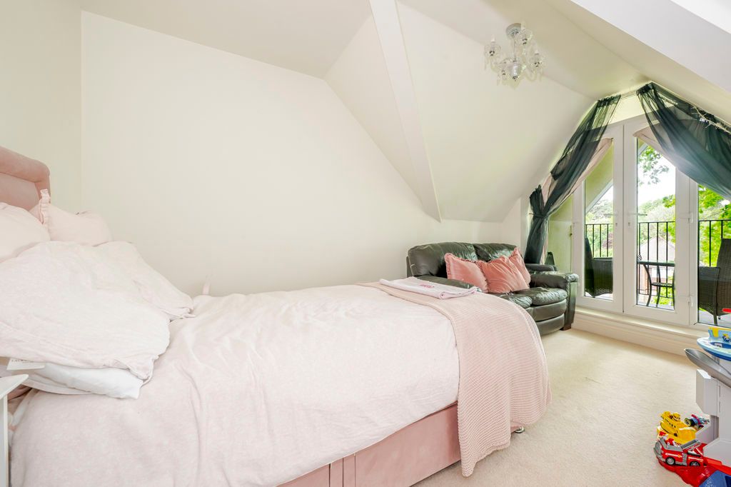 Additional image 5 of 2 bed flat for saleBeacon Gardens, Crowborough TN6