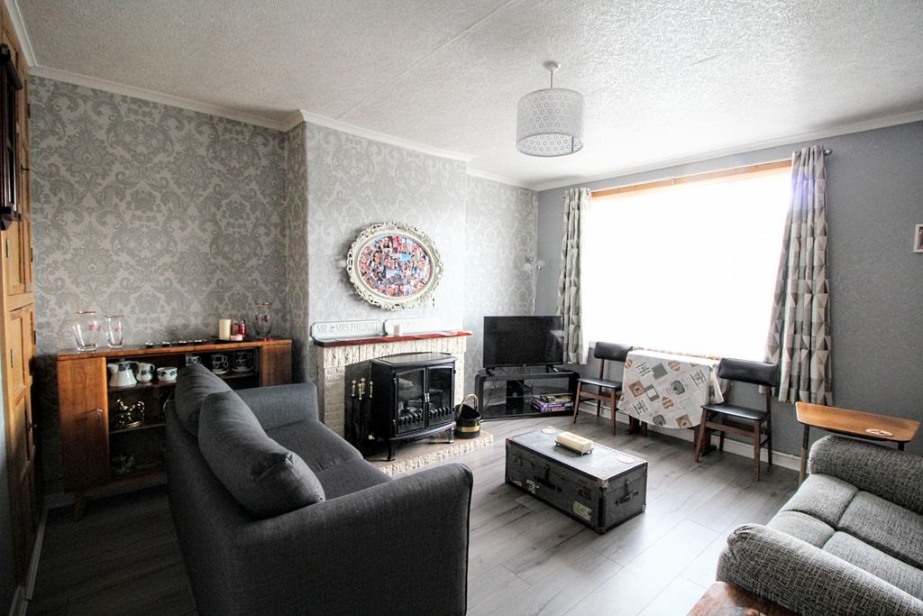 3 bed flat for saleDryburn Road, Sanquhar DG4 photo 2