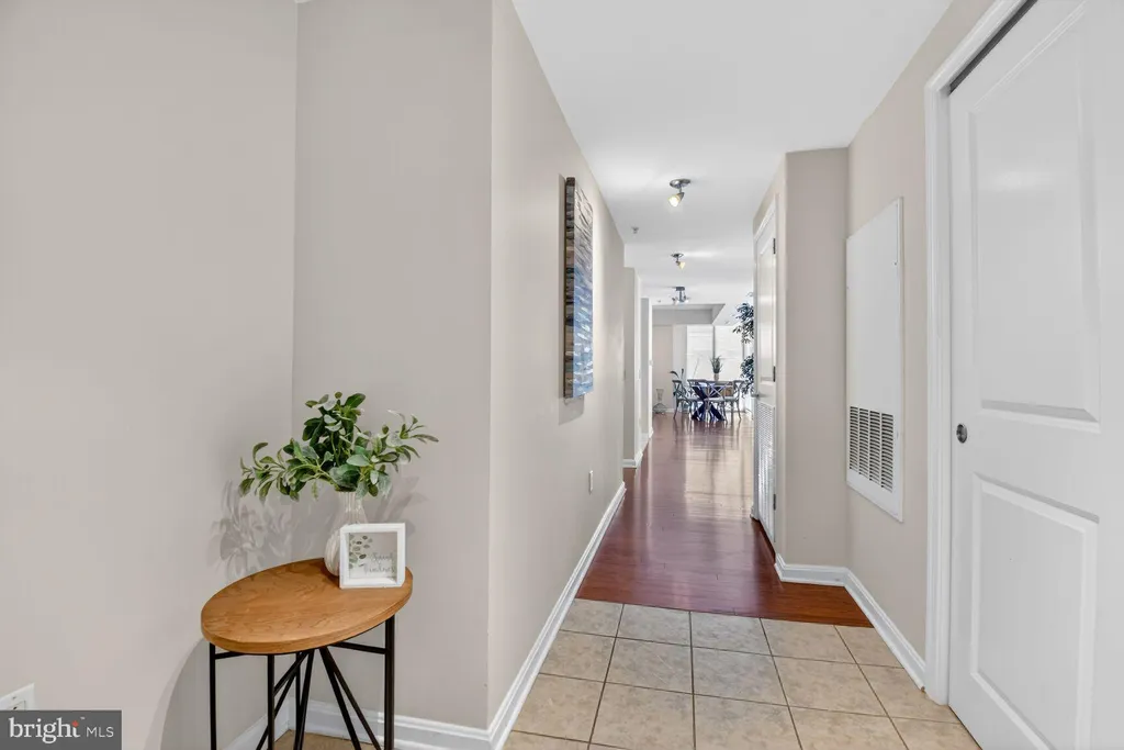 930 Wayne Avenue Unit 405, Silver Spring, MD 20910 photo 5