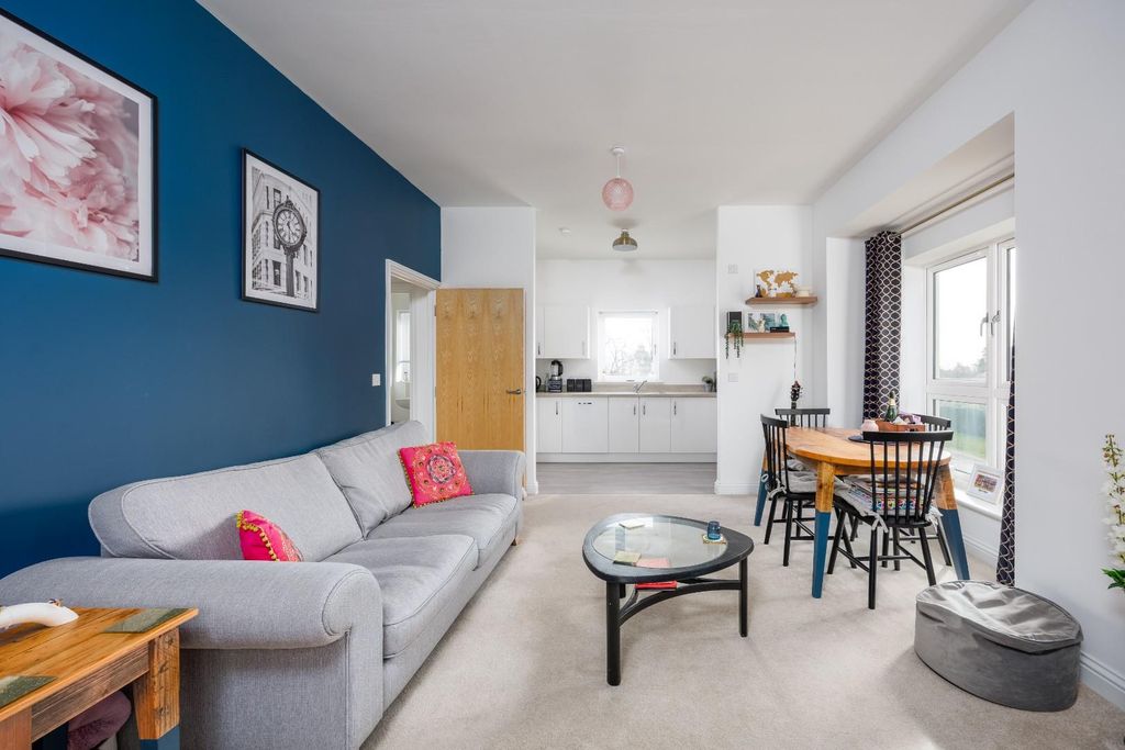 Additional image 2 of 2 bed flat for saleBailey Place, Crowborough TN6