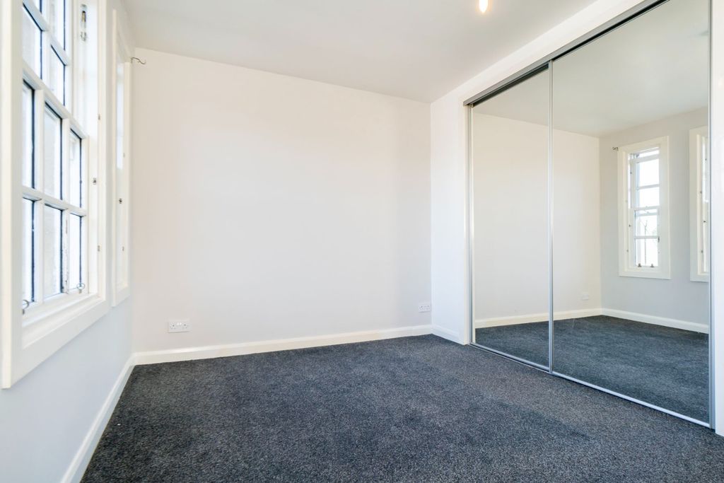 Additional image 9 of 1 bed flat for sale153E High Street, Dalkeith, Midlothian EH22
