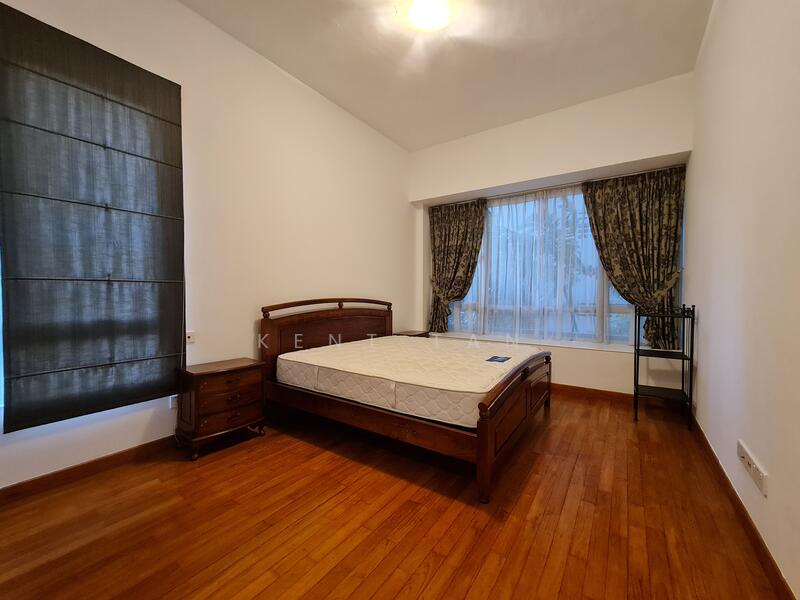 37 Oxley Rise photo 3