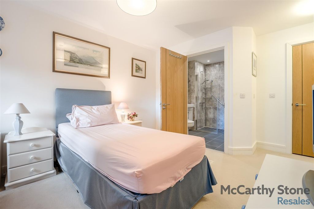 Additional image 12 of 2 bed flat for saleHolmes Place, Crowborough TN6