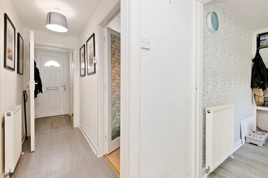 Additional image 9 of 2 bed flat for saleBalgarvie Road, Cupar KY15