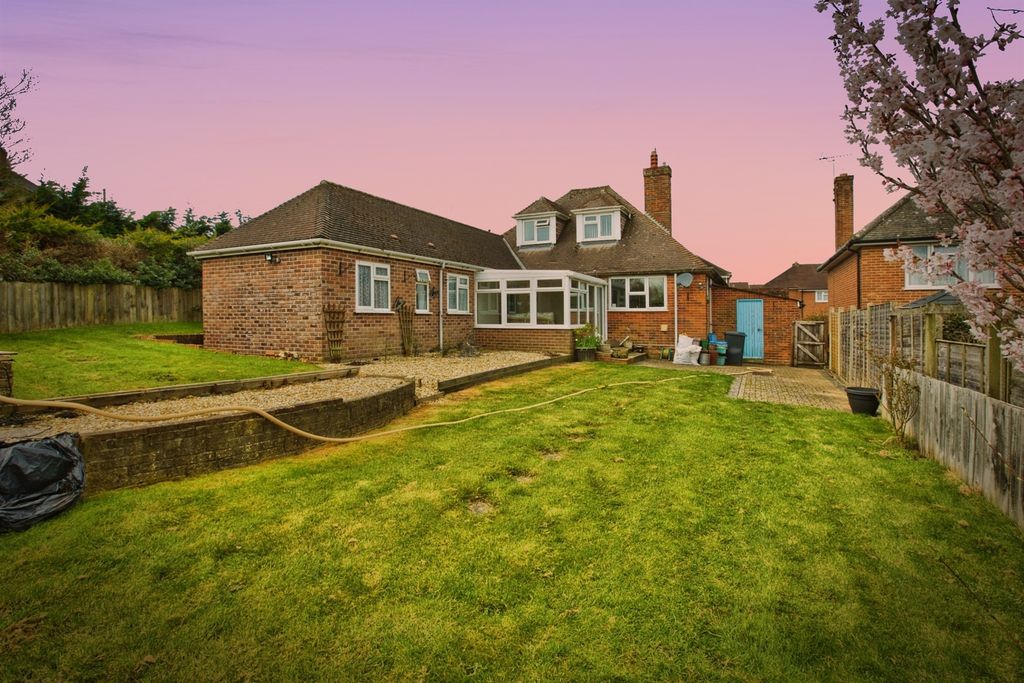 4 bed bungalow for saleFurland Road, Crewkerne TA18
