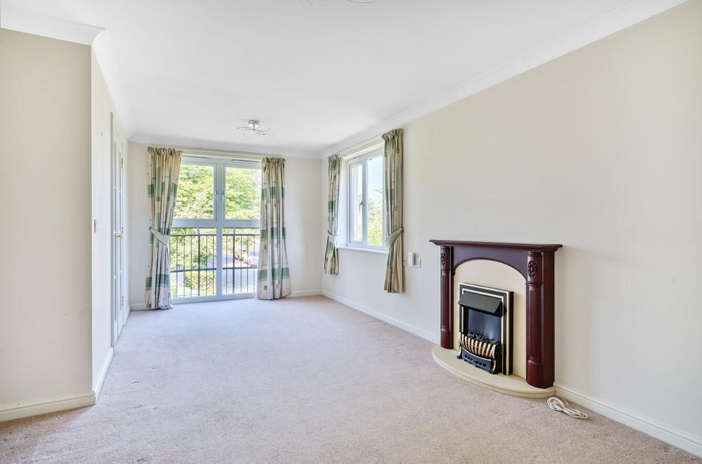 Additional image 4 of 1 bed flat for saleClarks Court, High Street, Cullompton EX15