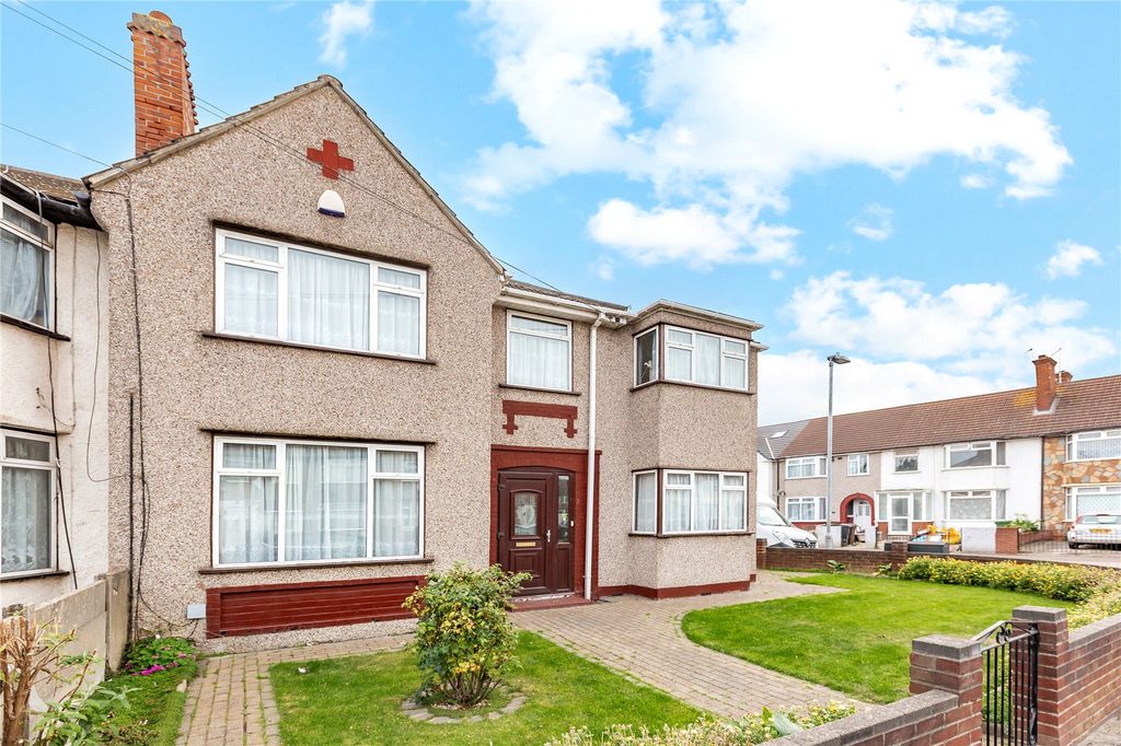 Additional image 2 of 5 bed end terrace house for saleSecond Avenue, Dagenham RM10