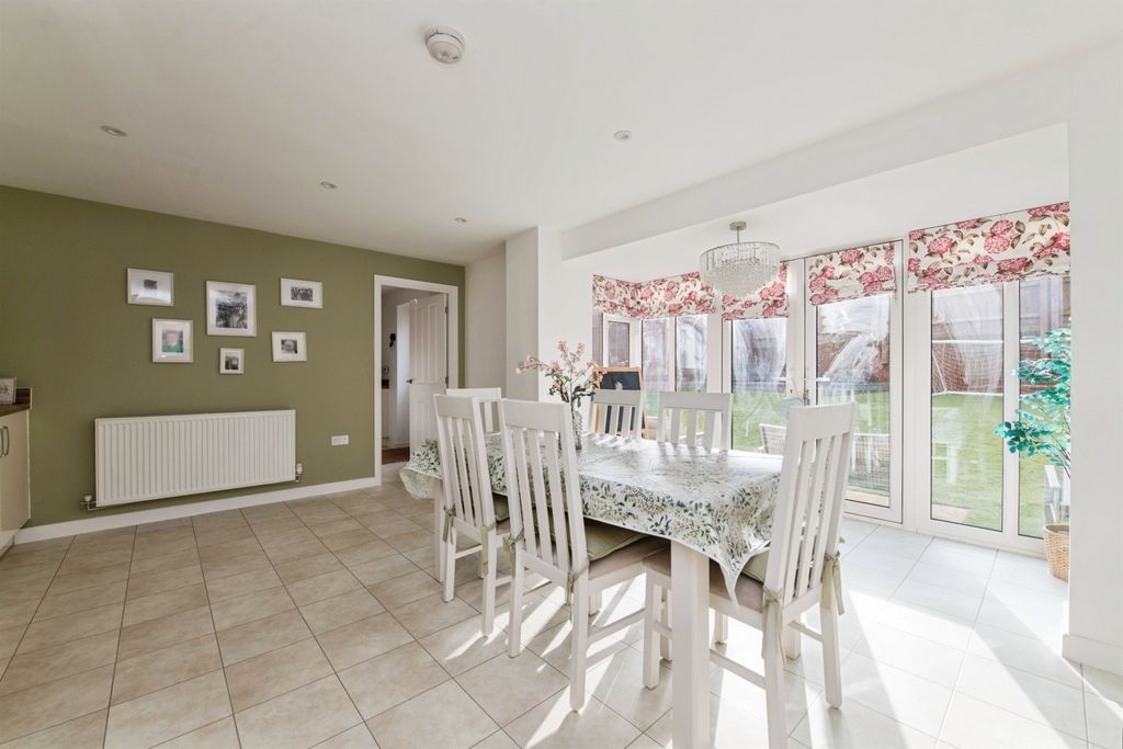 Additional image 4 of 4 bed detached house for saleTrott Close, Cullompton EX15