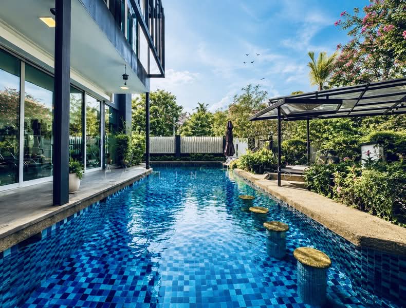 🏠 District 14 Luxurious Detached Home at Kembangan 🚆 photo 2