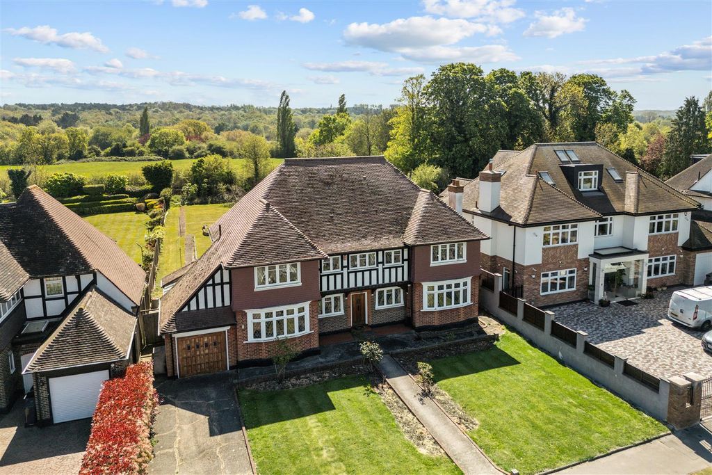 6 bed detached house for saleGrimwade Avenue, Croydon CR0