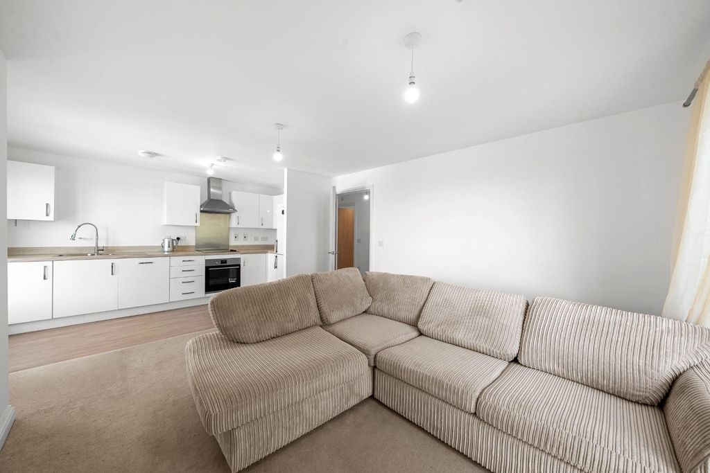 Additional image 5 of 2 bed flat for saleBailey Place, Crowborough TN6
