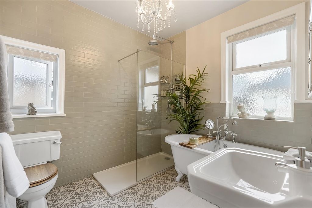 Additional image 47 of 5 bed detached house for salePierremont Gardens, Darlington DL3