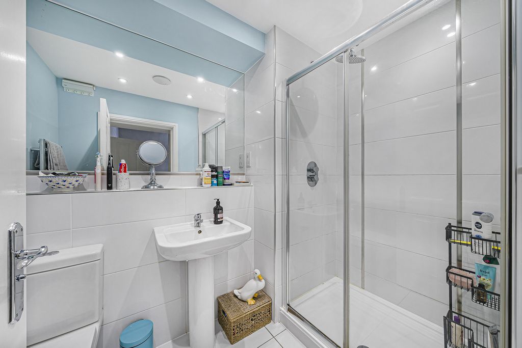 Additional image 7 of 2 bed flat for saleBunstone Hall, Chapel Drive, Dartford DA2