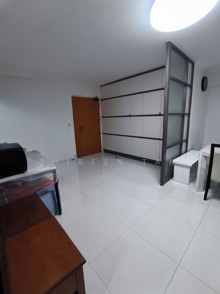 293D Compassvale Crescent photo 2