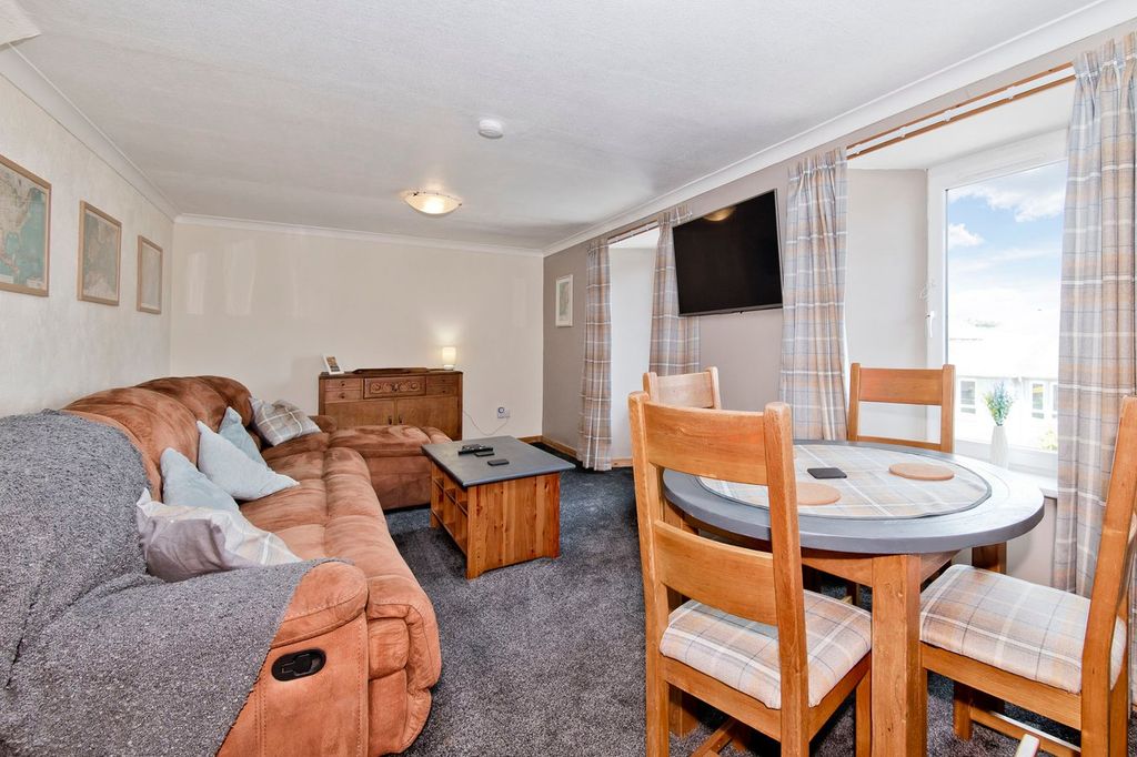 Additional image 3 of 3 bed flat for saleBalgarvie Road, Cupar KY15