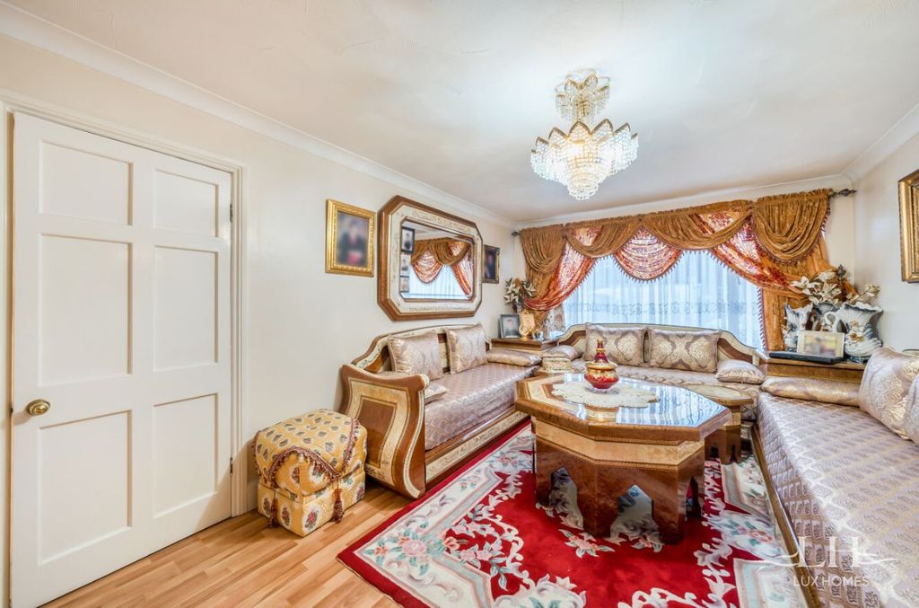 Additional image 11 of 3 bed detached house for saleAldborough Road, Dagenham RM10