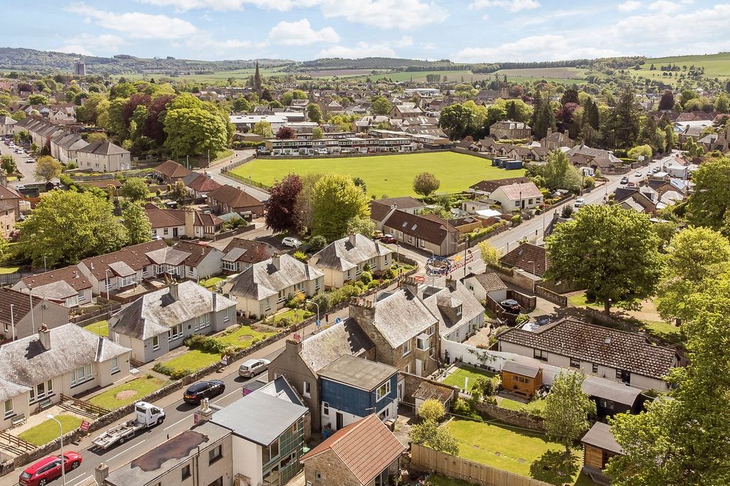 Additional image 20 of 3 bed flat for saleBalgarvie Road, Cupar KY15