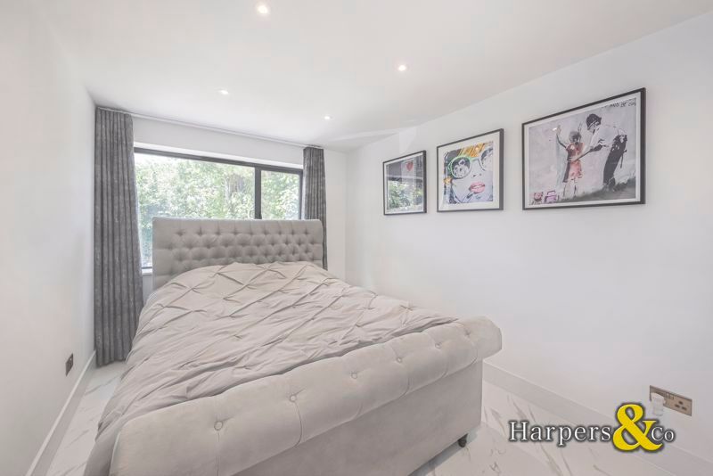 Additional image 31 of 5 bed detached house for saleOakfield Lane, Dartford DA2